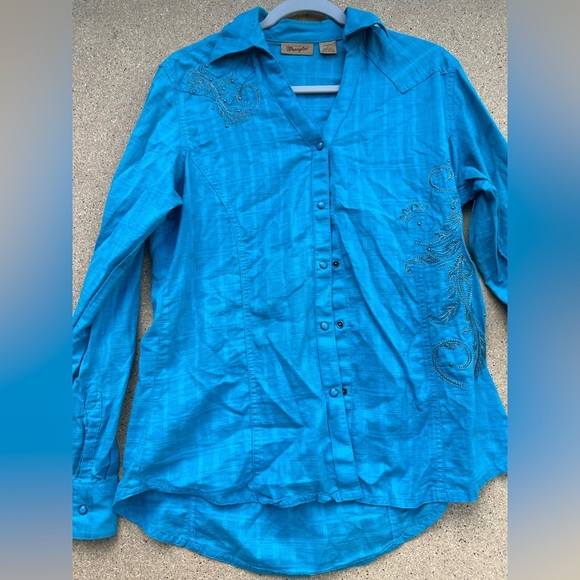 Wrangler Blue Embroidered Button Down Shirt Size Small - Picture 1 of 7
